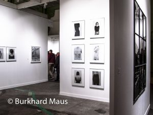 Michael Schmidt „Untitled (from Frauen)“ (m.), "Untitled (from Waffenruhe)“(r.), Galerie Nordenhake, Paris Photo 2016, Paris