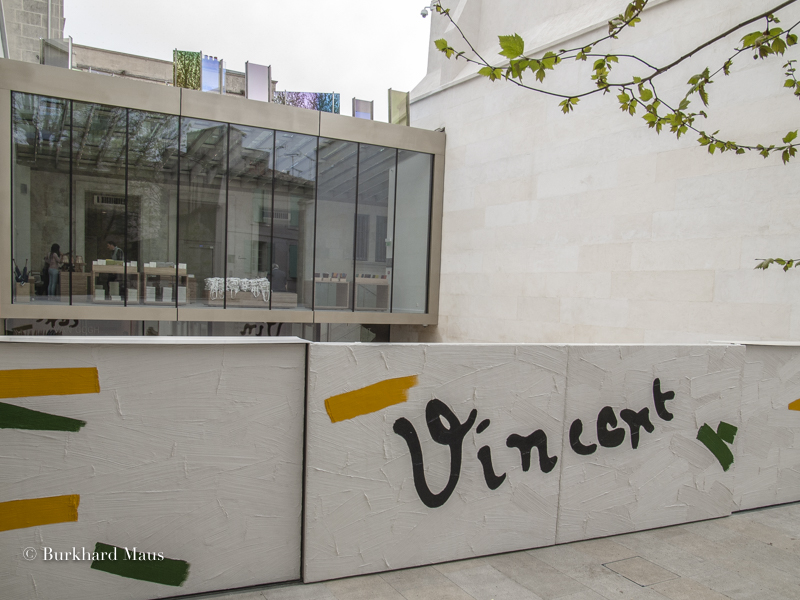 Fondation Vincent van Gogh, A