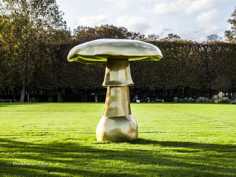 Sylvie Fleury, „Mushroom Autowave Rich-Gold Petzold silber F14“, FIAC/Tuileries 2019/Tuileries, Jardin des Tuileries, Foire Internationale d’Art Contemporain (FIAC) 2019