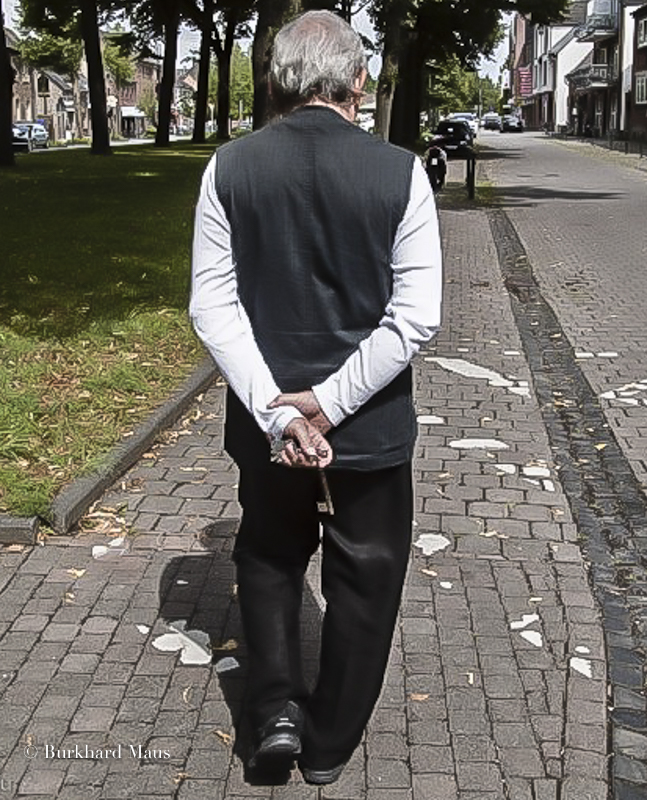 auf dem Weg zur Synagoge Stommeln, Pulhem-Stommeln